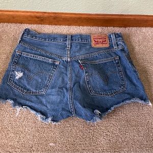 Levi’s 501 Cutoff Jean Shorts- size 27